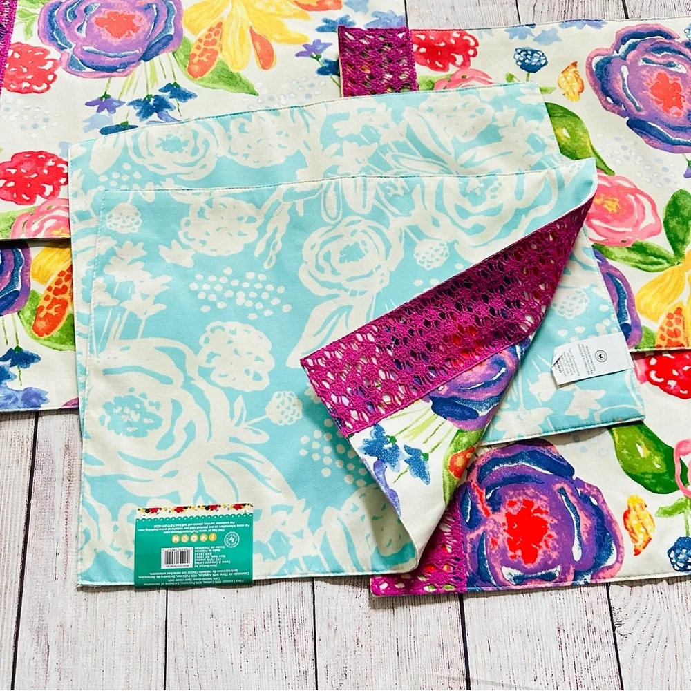 Pioneer Woman Celia Lace Reversible Placemats NEW (6)